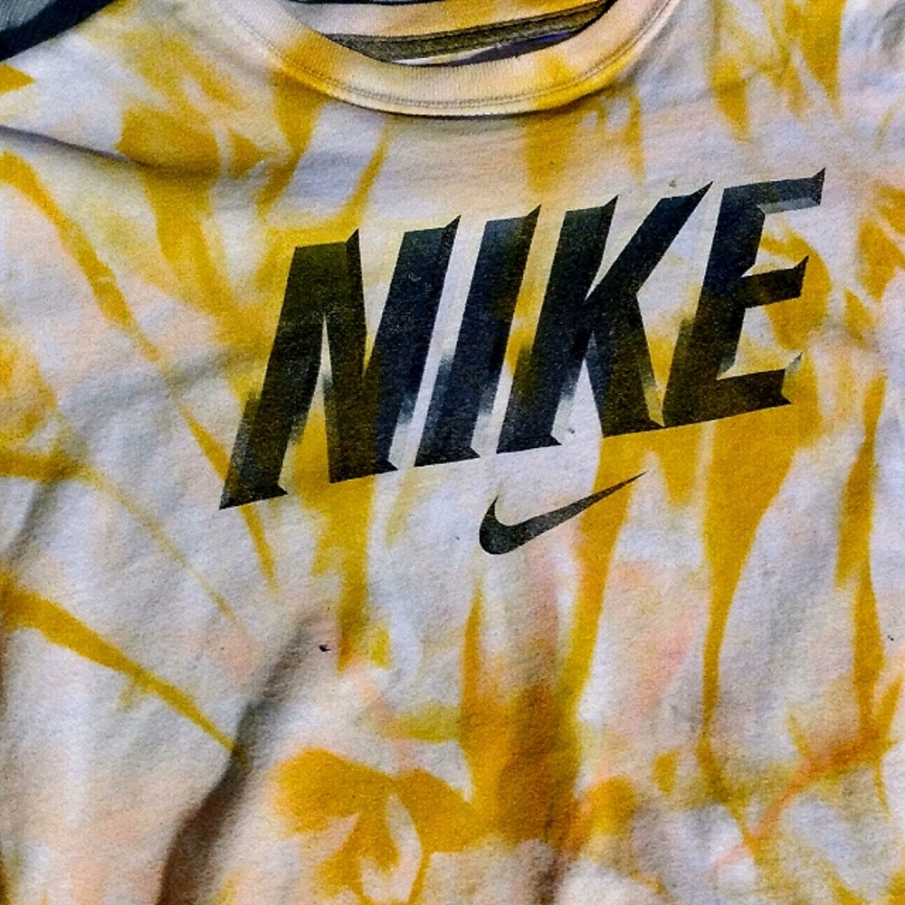 NIKE Tie-Dye Tee